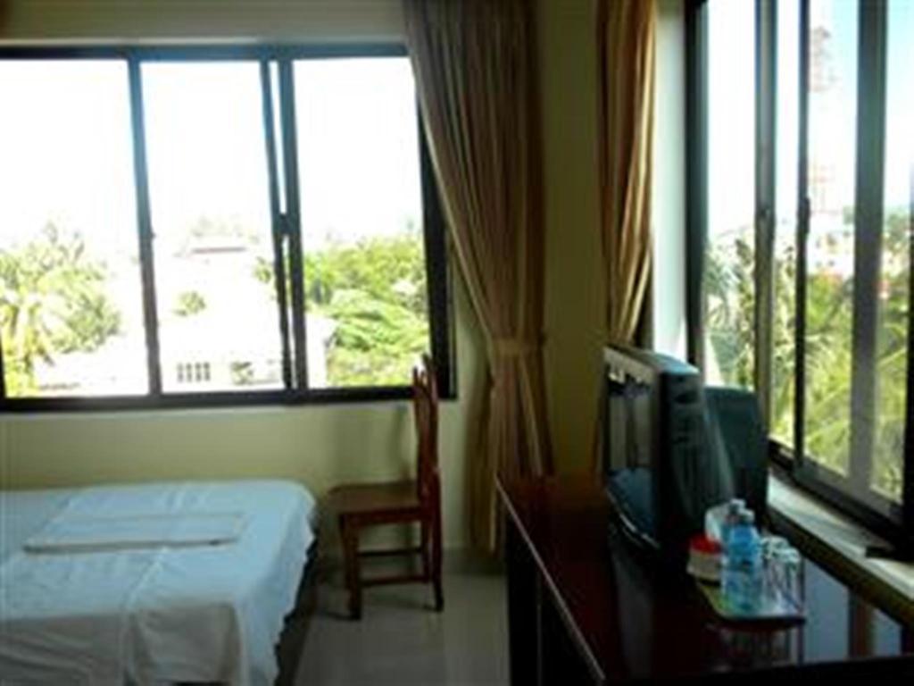 Nyny Hotel Kampot Exterior foto